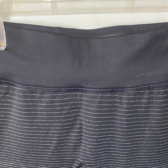 BROOKS woman's size small S Strecker DriLayer cycling biking stripe capri pants - Picture 7 of 11